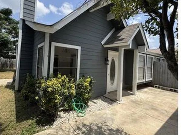 9611 Simplicity Dr, San Antonio, TX 78245