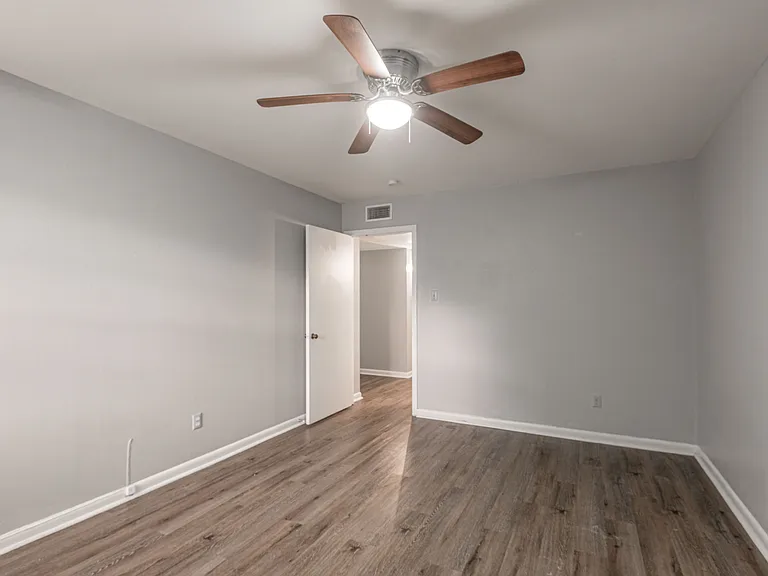 818 University Ave #3 — Photo 15