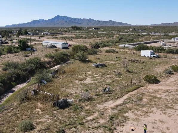 1190 Enchantment Dr, Chaparral, NM 88081