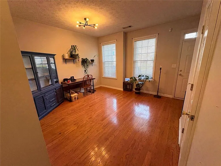 3082 Kentmere Dr — Photo 20
