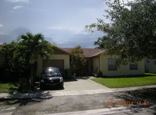 1100 SW 87th Ter, Pembroke Pines, FL 33025