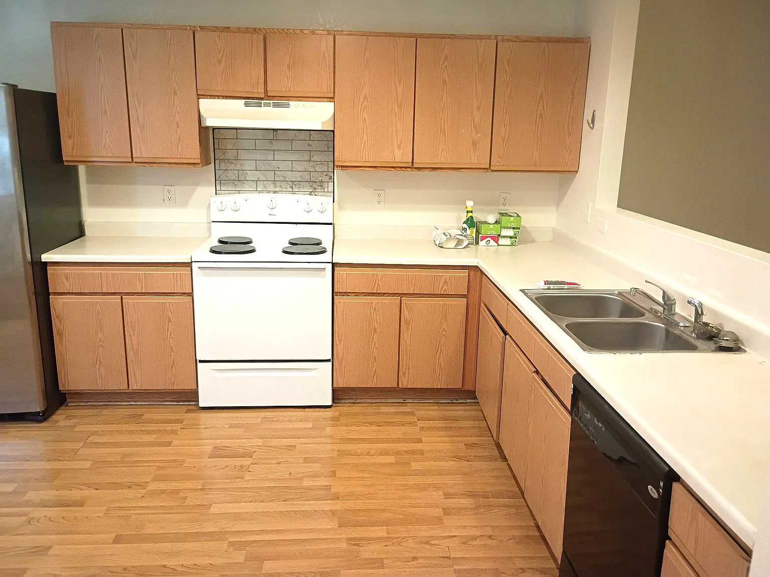 4 bed, 1500 sqft, $2,419 — Photo 3