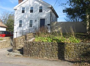 42 Hobart St, Westerly, RI 02891