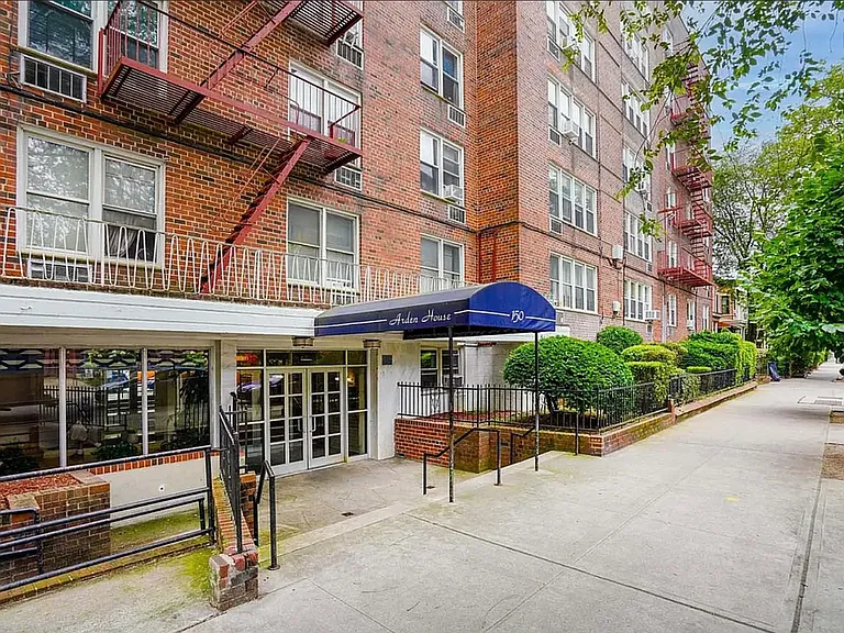 150 Hawthorne St #5K — Photo 13