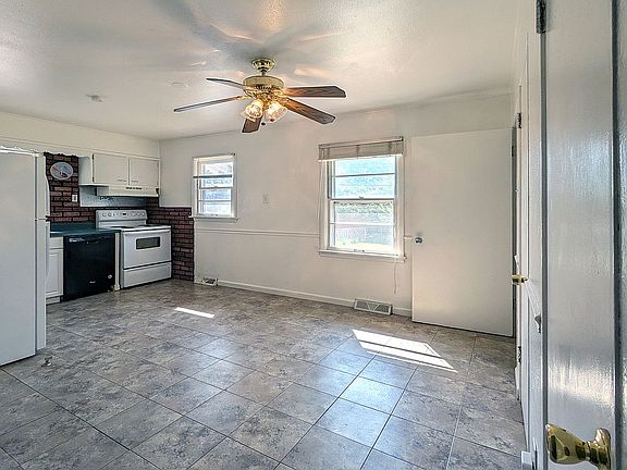 5th image of 9722 Harold Dr