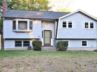 128 Allen Rd, Billerica, MA 01821