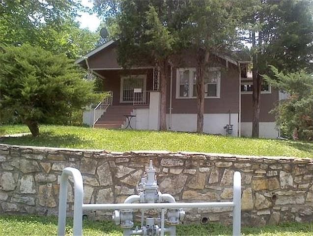 1st image of 1073 Webster Ave
