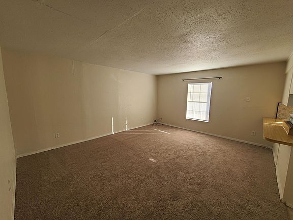 2nd image of 1102 Yukon Dr #1102