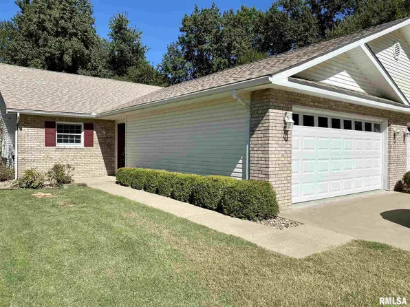 512 Villa Dr, Marion, IL 62959