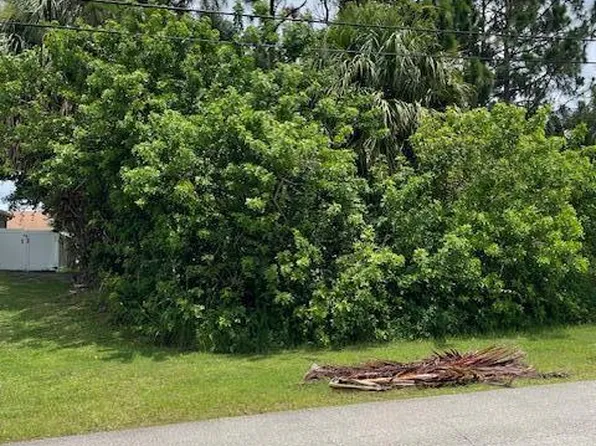 2225 SW Gray Beal Avenue, Port St Lucie, FL 34953