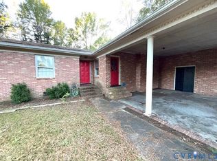 23048 Captain John Rd, Courtland, VA 23837