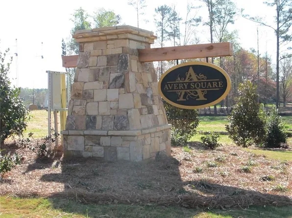 4128 Bradbury Ln, Alpharetta, GA 30022