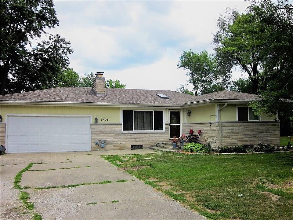 1st image of 2705 S Kenyon Dr
