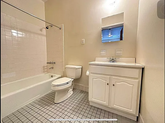 Rented by Cover Realty NYC | media 9