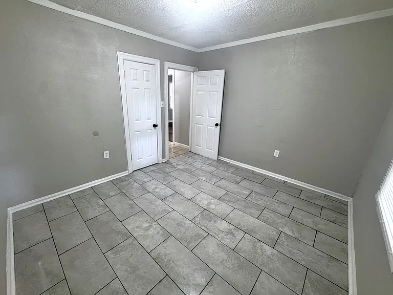 4201 Truman Rd — Photo 11