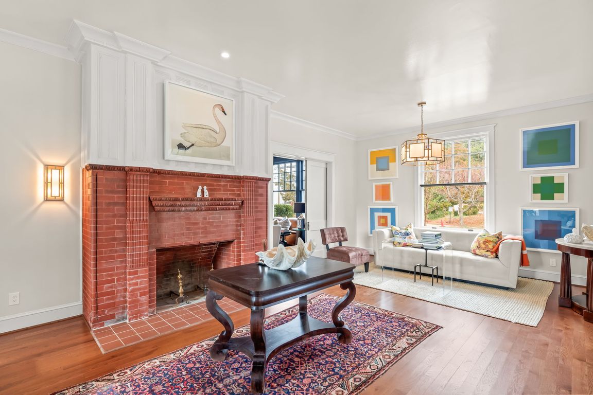 next background image