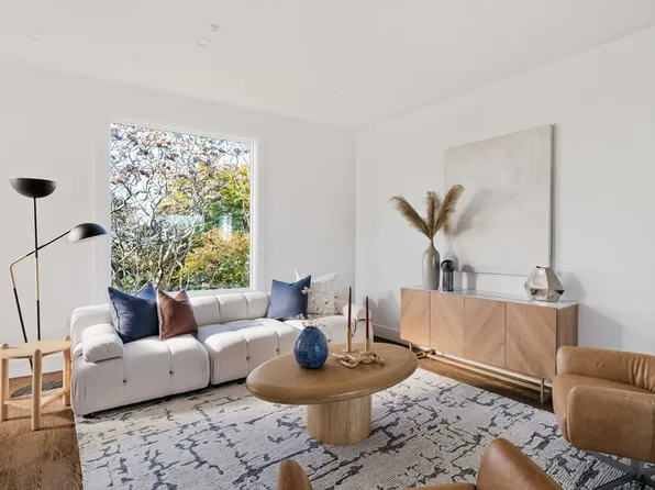 133 Boardman St #Penthouse 7, Boston, MA 02128