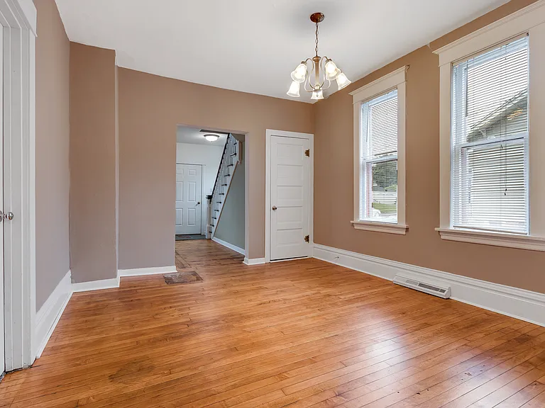 476 W Jackson St — Photo 8