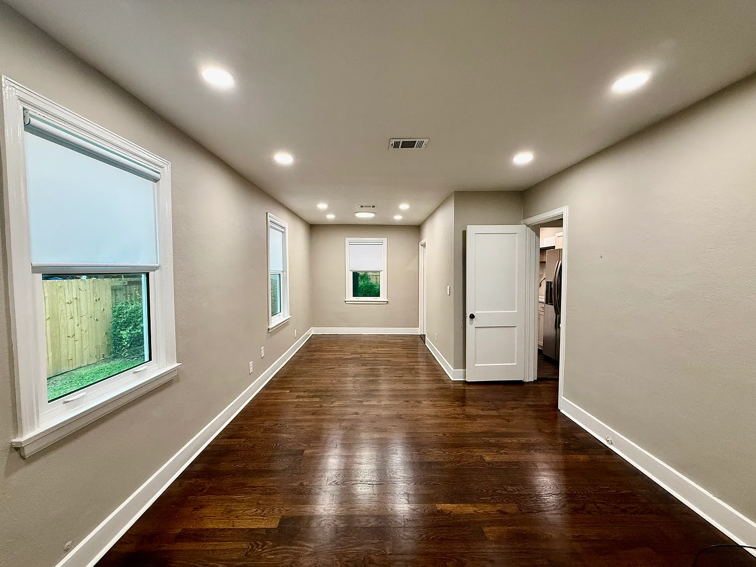 East Hill 3 Bedroom — Photo 4