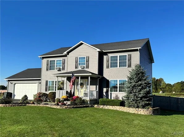 13 Grant St, Dexter, NY 13634
