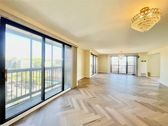 12 Bond St #5B — Photo 5