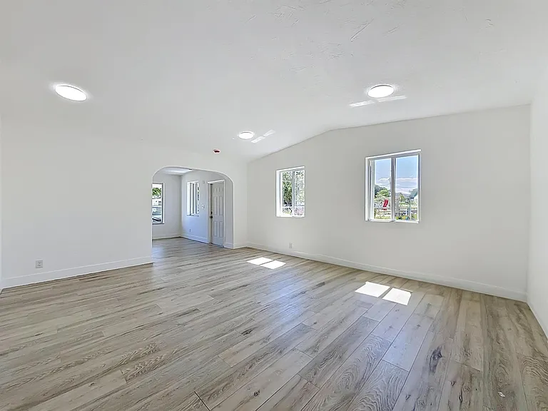 10230 SW 177th St — Photo 3