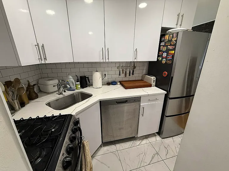 193 Bleecker St #8 — Photo 6