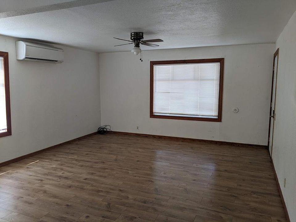 2nd image of 1456 Bebeau Ln