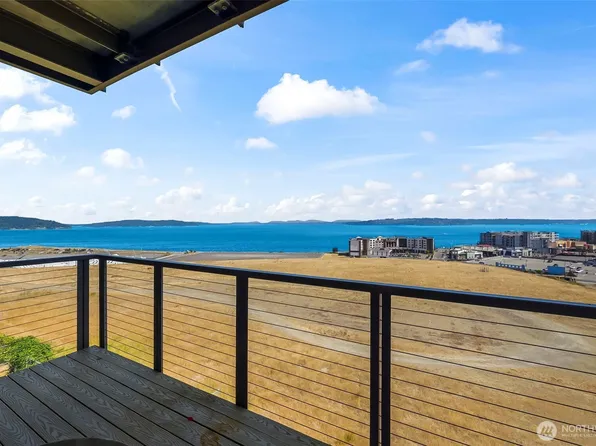 5204 N BENNETT #305, Ruston, WA 98407
