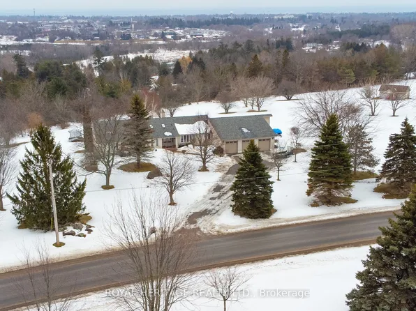 37 Forest Hill Dr, Hamilton, ON K9A 0W3