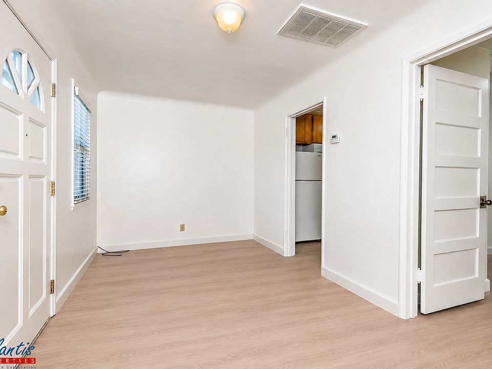 1st image of 355 N Autumn St APT 4