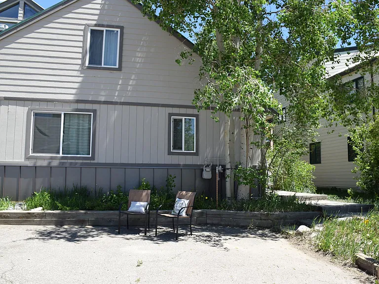 838 Quail Dr #B — Photo 3