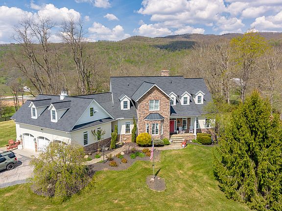 2nd image of 1281 Lobelia Rd