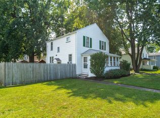 875 Whitney Rd W, Fairport, NY 14450