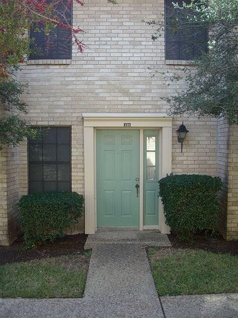 1st image of 8400 Jamestown Dr APT 426