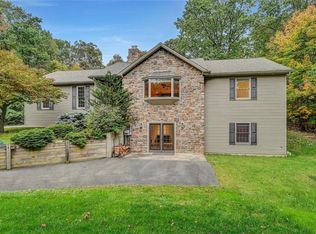 528 Hemlock Rd, West Penn Township, PA 18252