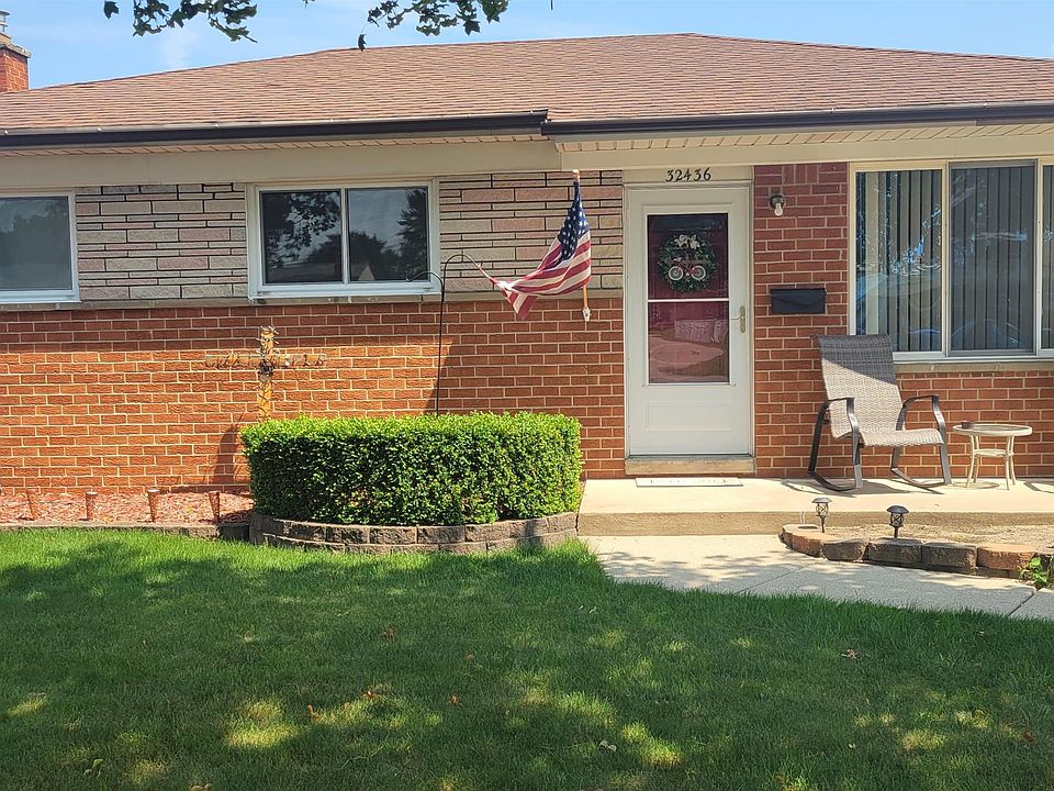 1st image of 32436 Beechwood Dr