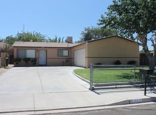 16611 Desert Sands Rd, Victorville, CA 92395
