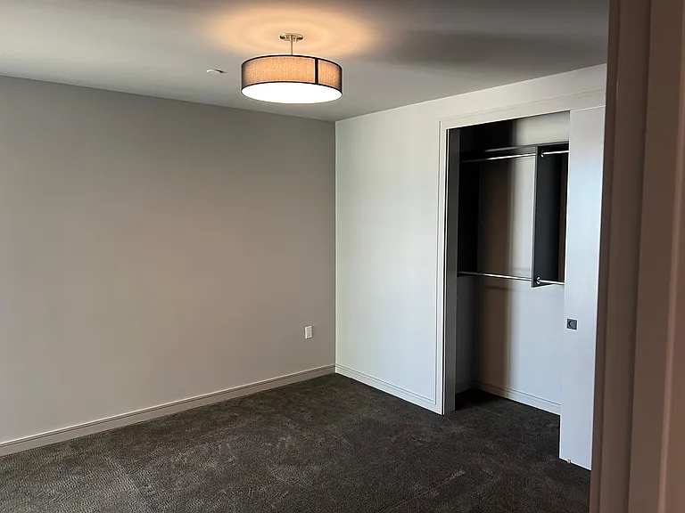 799 S Van Ness Ave — Photo 17