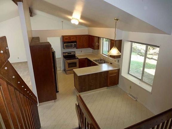 Kitchen & Eating Space