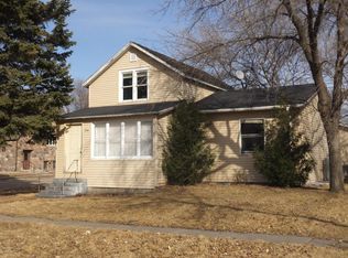 224 3rd St NE, Barnesville, MN 56514