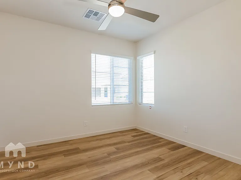 615 N Vine St — Photo 17