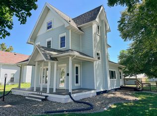 109 W 2nd South St, Wenona, IL 61377