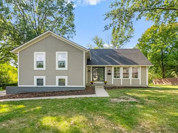 9805 W 104th Ter, Overland Park, KS 66212