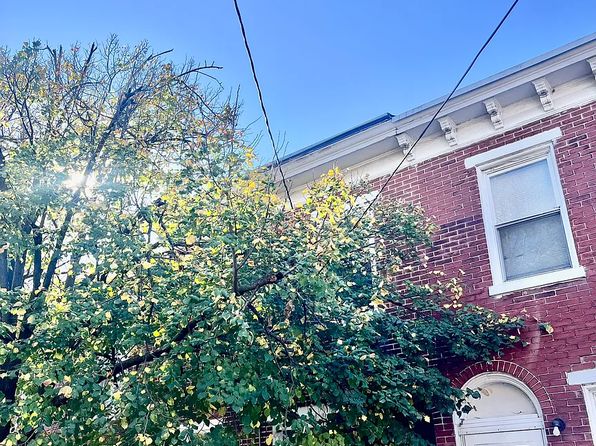820 W 7th St