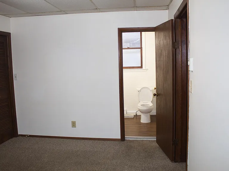 110 N Monon Ave — Photo 11