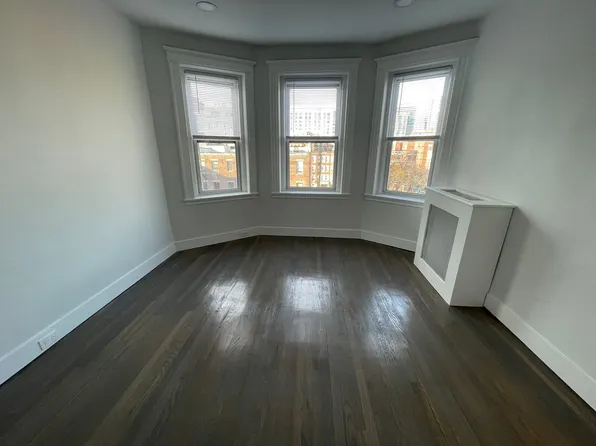 113 Park Dr #63, Boston, MA 02115