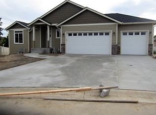 306 E Parker Ct, Colbert, WA 99005