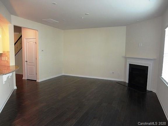 4th image of 105 Burlingame Ct Unit D