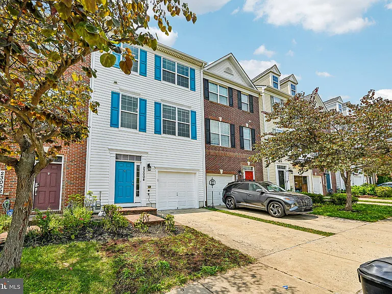 23004 Meadow Mist Rd — Photo 3